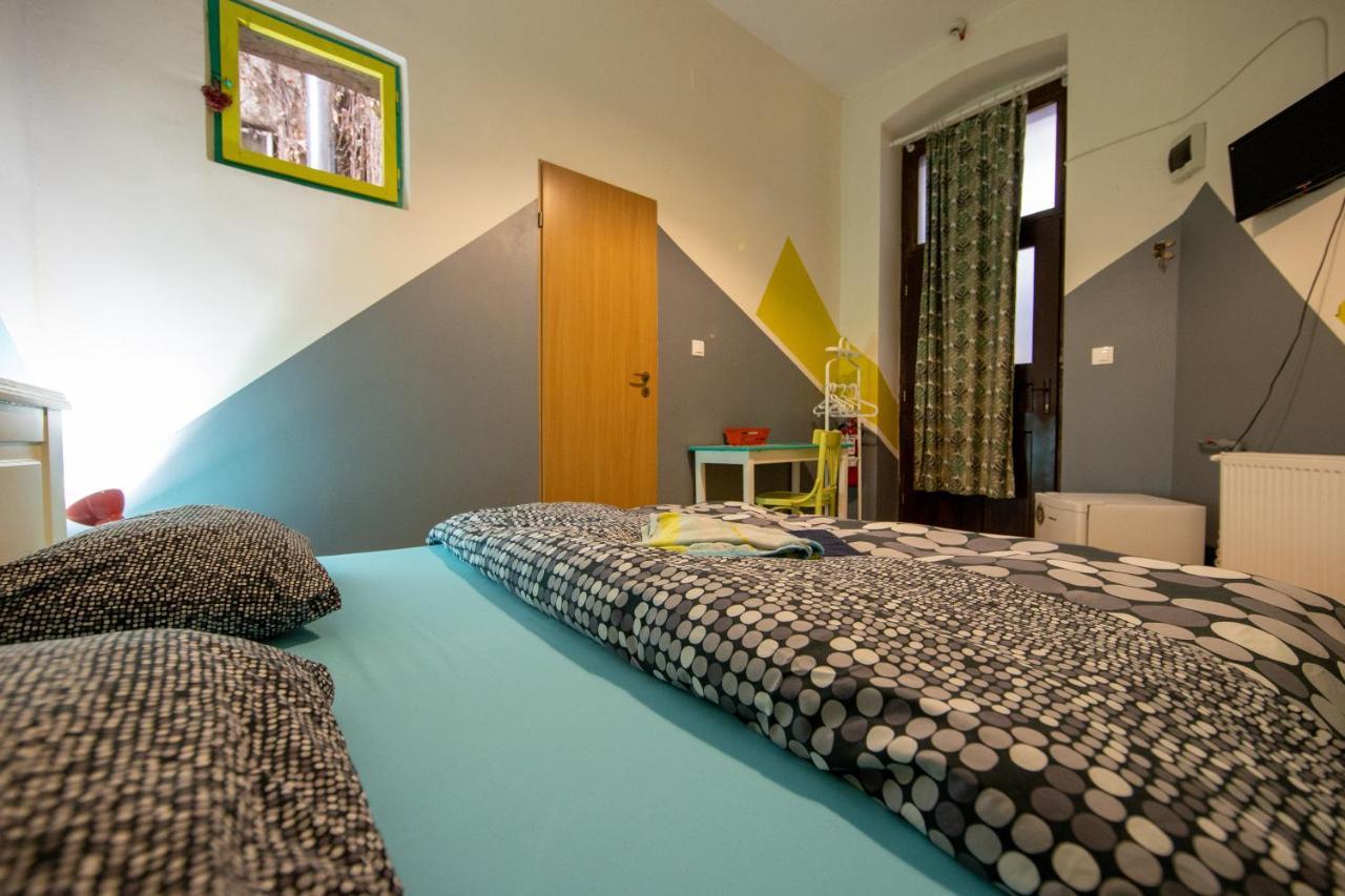 Hostel Cornel Тимишоара Екстериор снимка