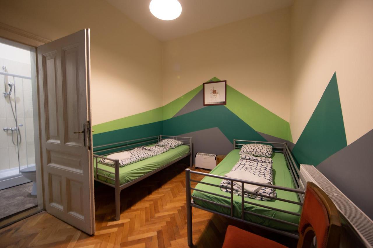 Hostel Cornel Тимишоара Екстериор снимка