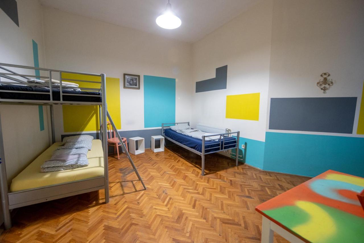 Hostel Cornel Тимишоара Екстериор снимка