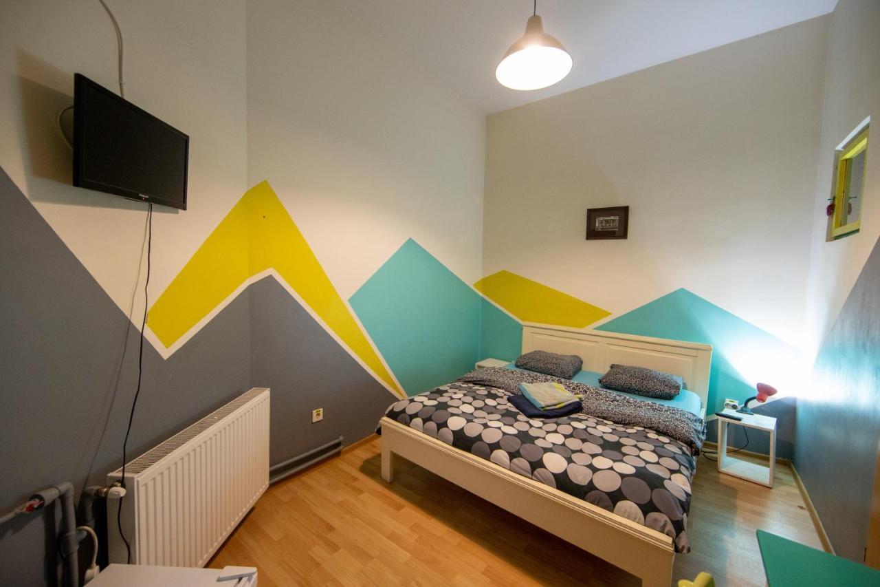 Hostel Cornel Тимишоара Екстериор снимка