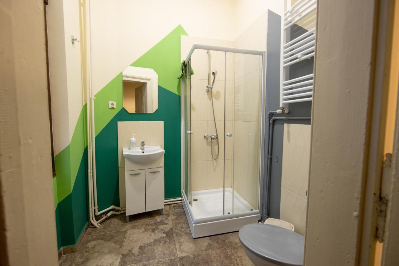 Hostel Cornel Тимишоара Екстериор снимка