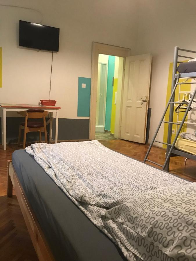 Hostel Cornel Тимишоара Екстериор снимка